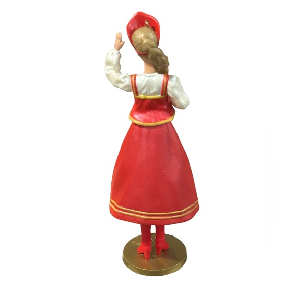 Hallmark Keepsake Christmas Ornament Russian Barbie 1999 - Picture 4 of 6